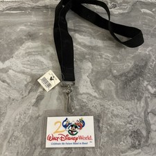 Cordino Spille Pin Walt Disney World 2000 Celebrate the Future Hand in Hand