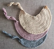 Bavaglino beige fatto mano - bavaglino, a