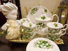 Stunning vintage 1975 - 1975, royal
