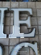 LETTERA E SCATOLATA VINTAGE PROVENIENTE DA VECCHIA INSEGNA LUMINOSA MODERNARIATO