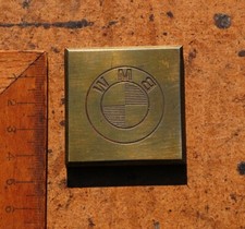 piastra ornamentale ottone BMW