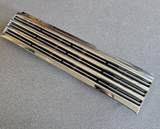 Rara griglia anteriore asse