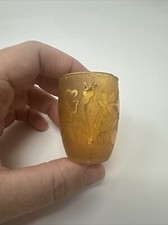 Antico vaso da bicchiere in