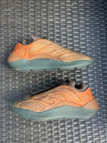 Yeezy 700 copper fade - 700, fade'