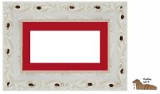 Cornice in legno bianca traforata lucida con pass. rosso per stampe,foto,poster