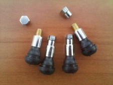 4  Valvole in metallo cromato  per pneumatici tubeless auto  cerchi lega e ferro