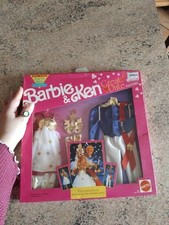 Outfit Nuovo Barbie E Ken Set