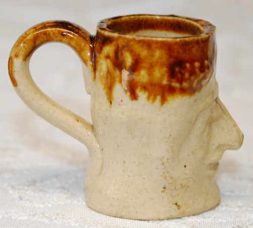 Antica tazza ceramica smaltata