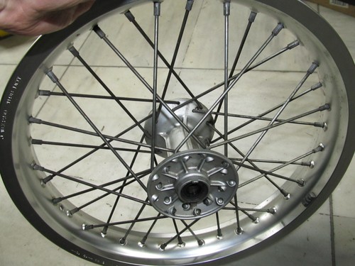 Ruota anteriore yamaha 125 - tw,