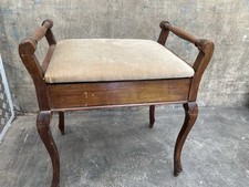 Sgabello pianoforte metà