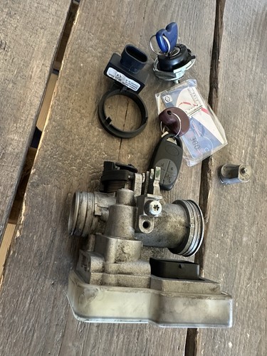 Vespa gts 300 hpe 2020 - vespa, con