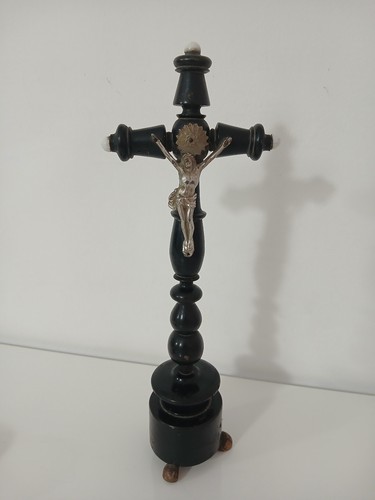 Crocifisso antico altare - da,