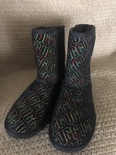 UGG KIDS CLASSIC II GRAPHIC