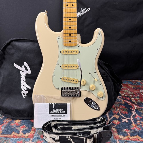 Video fender stratocaster - *video*,