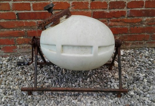Vecchia lavatrice mano anni - vecchia, a
