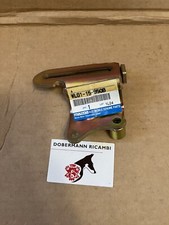 Staffa Compressore aria condizionata *ORIGINALE* MAZDA B2500 cod. WL01-15-950B