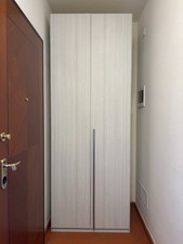 Armadio Moderno a Due Ante – Ideale per Ingresso/Corridoio o Camera