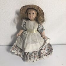 Bambolina Di Porcellana D’autore Con Cappello E Vestitino Vintage