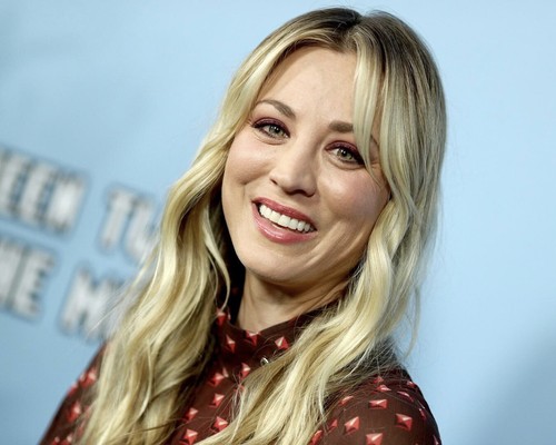 Foto sexy kaley cuoco - foto,