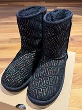 Stivali corti nuovi UGG