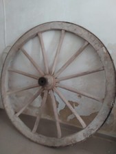 Grande antica ruota - antica, di