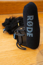 RØDE VIDEOMIC PRO MICROFONO