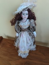 Bambole in Porcellana  Vintage  Doll, Elegante  Dress. Lunghezza Cm 44 