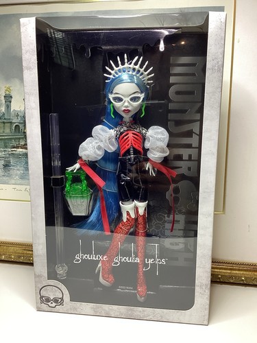 Monster high collectors - monster,