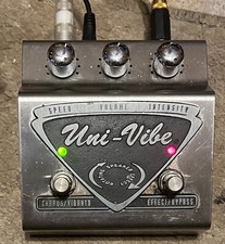 Dunlop Uni-Vibe Stereo Chorus & Vibrato Effects Pedale Univibe con adattatore