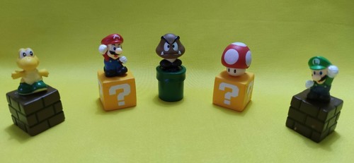 Super mario bros - super, statuette