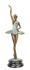 Scultura In Bronzo Danza