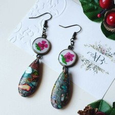 Orecchini artigianali in resina, FIORi secchi e pietre