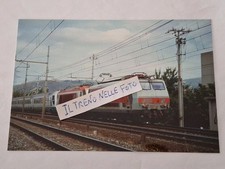 Fotografia Locomotore Elettrico FS E 444R.081 in testa ad un treno passeggeri 