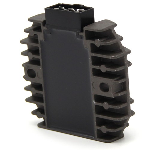 Regolatore raddrizzatore per