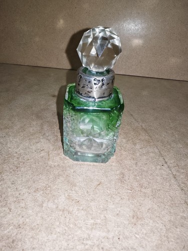 Antique green cut - green,