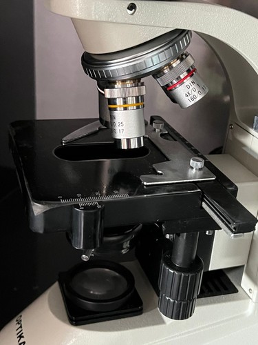 Microscopio biologico mono - biologico,