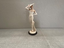 GIUSEPPE ARMANI FIGURINE -