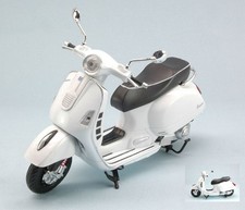Modellino VESPA GTS 300 SUPER