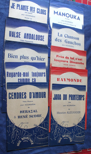 Accordeon lot partitions - 40,