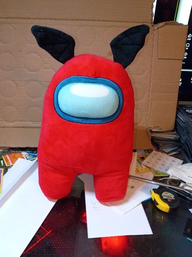 Among peluche crewmate - among,