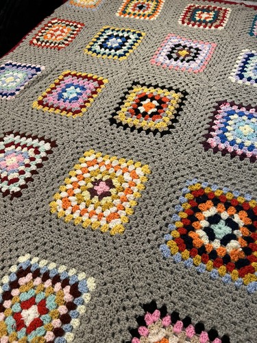 Enorme coperta quadrata nonna