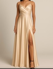 abito elegante lungo con spacco