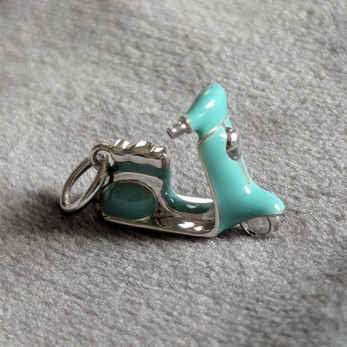 Tiffany charm vespa - &,