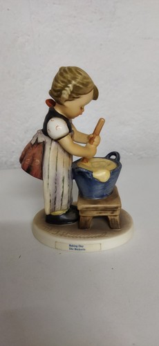 Goebel hummel backing - "backing, day"