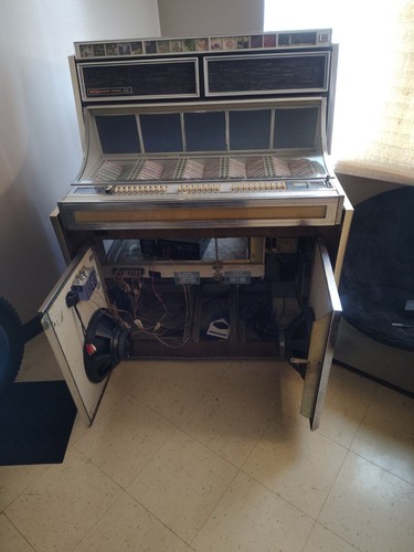 Seeburg vintage stereo jukebox - vintage,