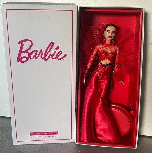 Barbie cromatic red - cromatic, convention
