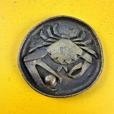 medaglione vintage in ottone