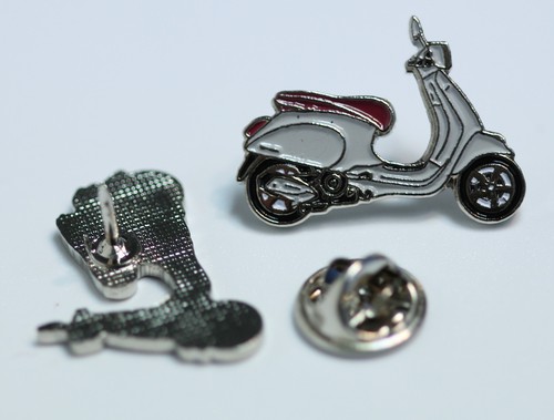 Vespa primavera pin - primavera,