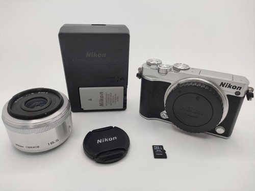 Nikon kit fotocamera - j5,