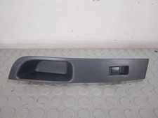 16609 Pulsantiera alzavetro ant dx Nissan Micra K12 dal 2002 al 2010